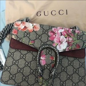Gucci Bags - Gucci Surpreme GG Blooms Dionysus Gucci Bags - Gucci Surpreme GG Blooms Dionysus
